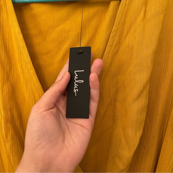 ‼️NWT‼️ Lulu’s Yellow Wrap Dress - Picture 4 of 5